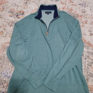 Crown and Ivy pullover